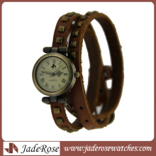 Классические модные кварцевые женские часы с длинным кожаным покрытием